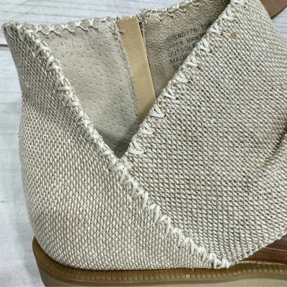 NEW Very G Alexander in Natural Tan Canvas Raw Edge Flat Thong Sandals